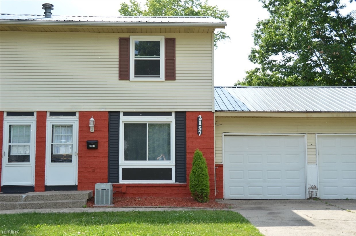 3 br, 1.5 bath Duplex 2157 Galewood Ave SW Townhouse for Rent in