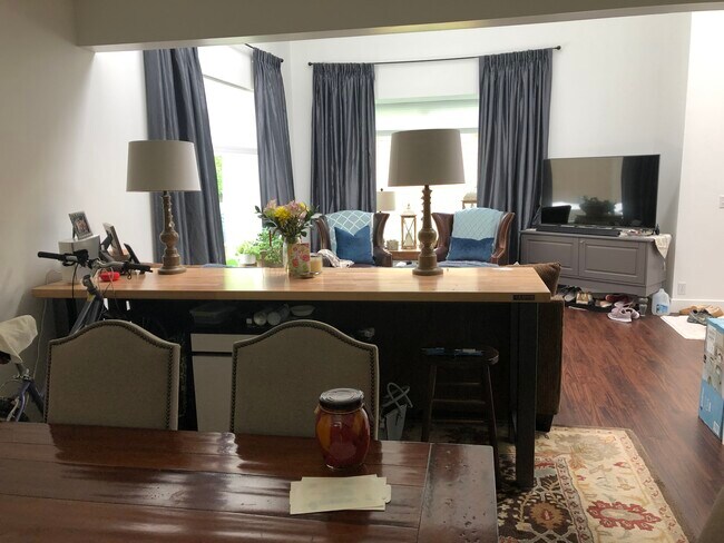 Fotografía del edificio - 3838 E Sunnydale Ln