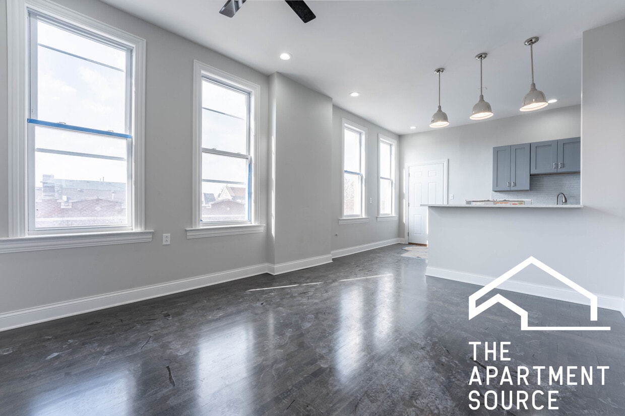 Primary Photo - 2030 W 23rd St
