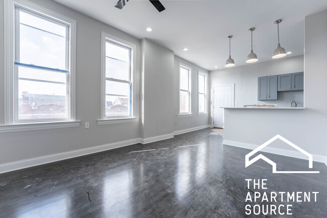 Building Photo - 2030 W 23rd St