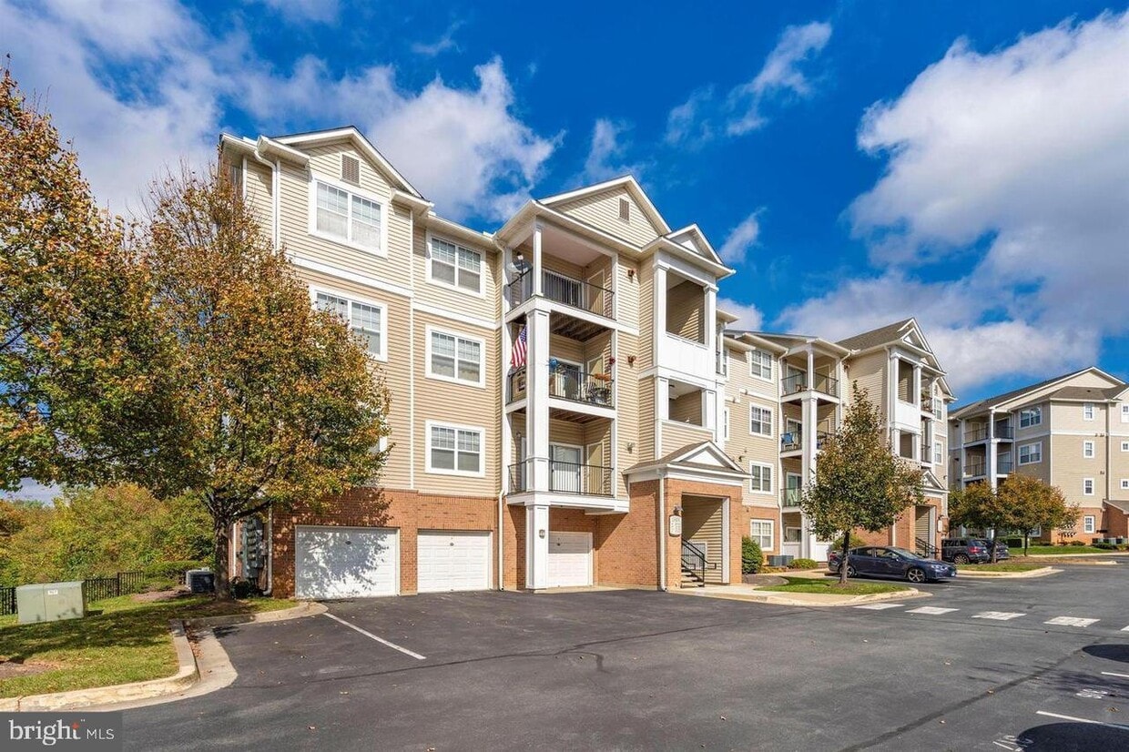 Primary Photo - 13501 Derry Glen Ct