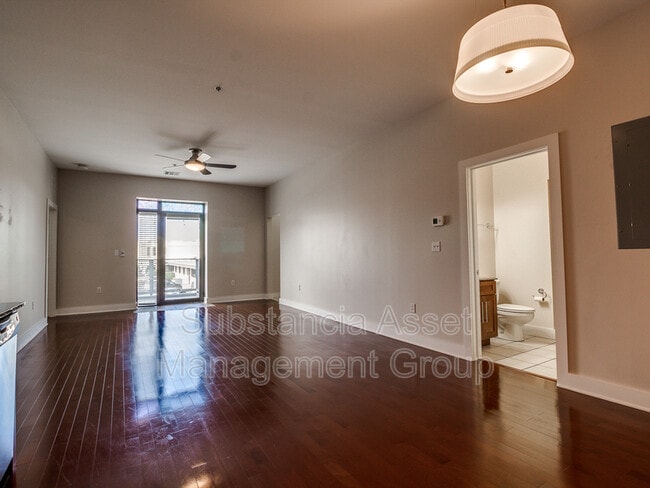 Building Photo - 444 N Central Ave