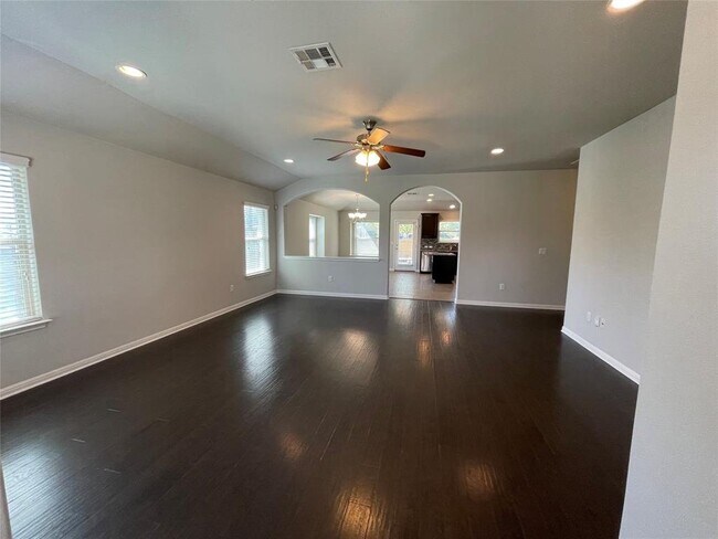 Building Photo - 601 Sawyer Trail