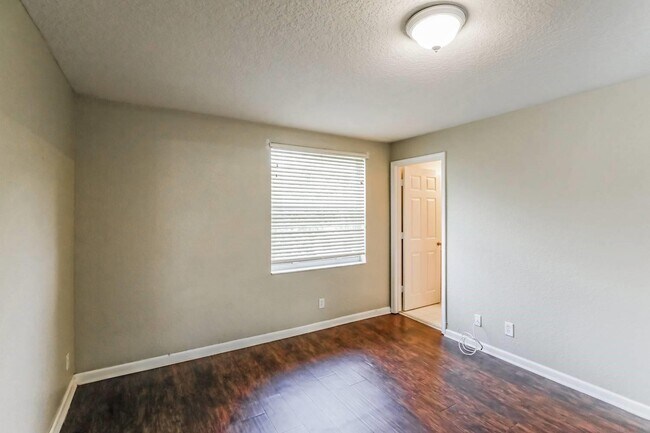 Foto del edificio - 964 Summit Lake Dr