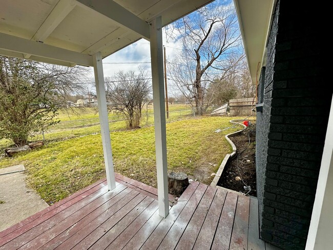 Foto del edificio - 412 Parkside Dr