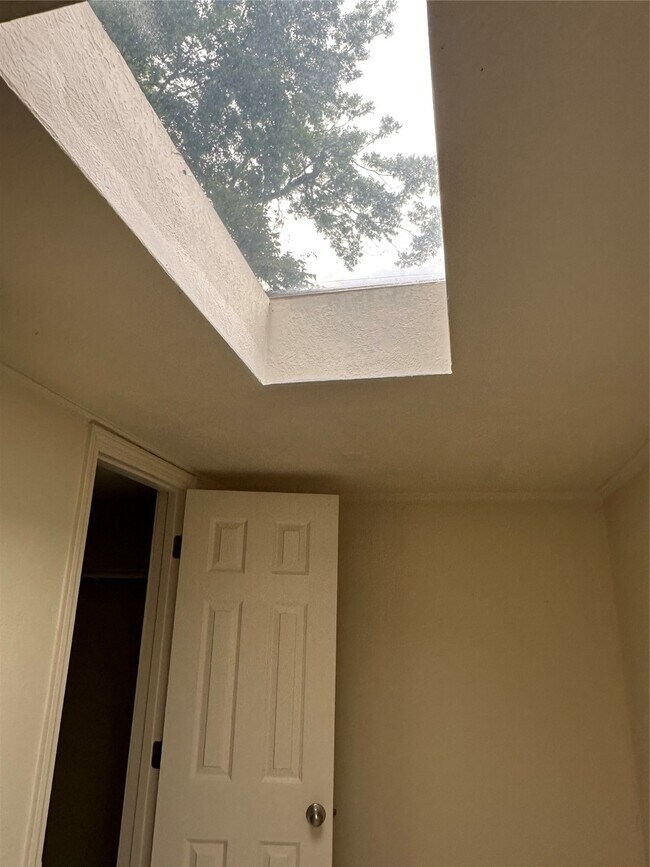 Foto del edificio - 3611 Broadmead Dr