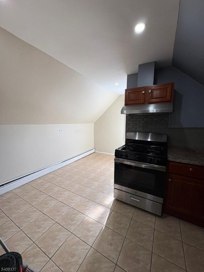 Building Photo - 121 Rutgers St