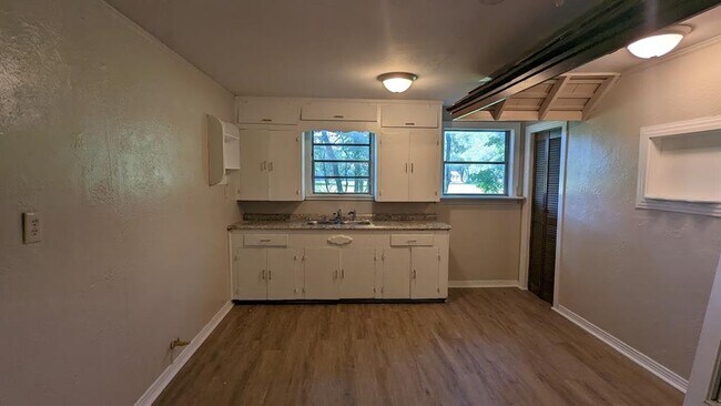 Building Photo - 8403 Harmony Rd