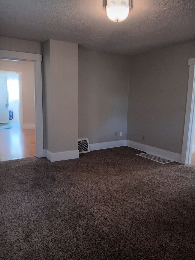 Building Photo - Spacious Three Bedroom - Available Now!