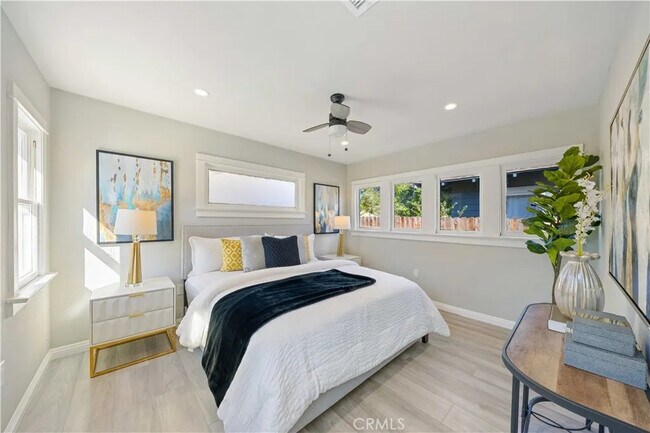 Foto del edificio - 463 E 9th St
