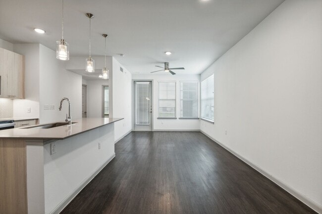 Interior Photo - Beacon on Westmoreland