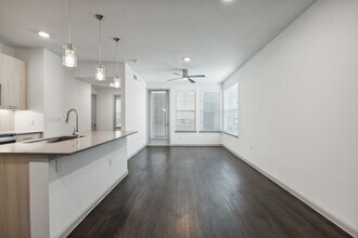 Interior Photo - Beacon on Westmoreland