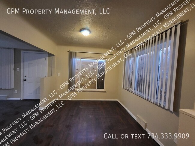 Foto del edificio - 15403 Carlisle St