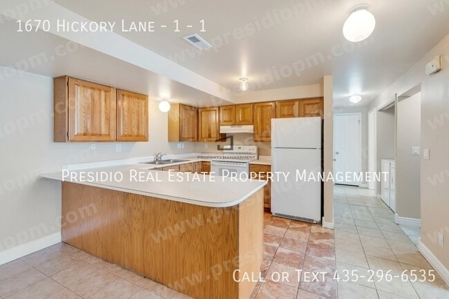 Building Photo - 1670 Hickory Ln