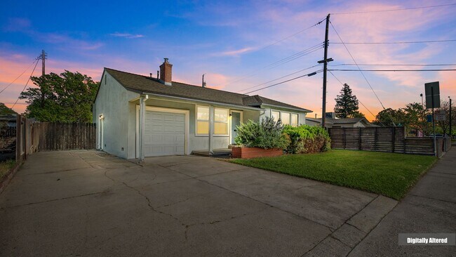Foto del edificio - Centrally Located Sacramento Home