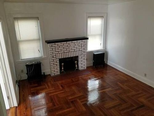 Foto del edificio - 10949 215th St