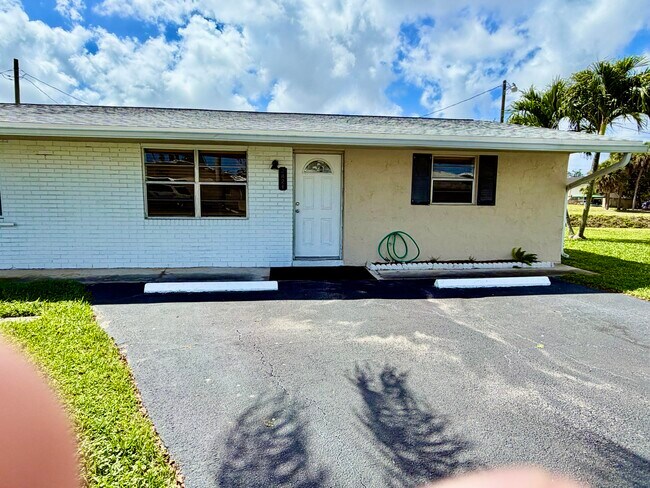 Foto del edificio - 2821 Duke Ln