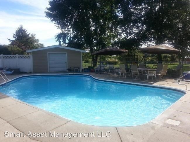 Building Photo - 4 br, 2.5 bath House - S47W24985 Lawnsdale RD
