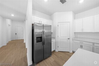 Building Photo - 14278 Winding Cedar Wy
