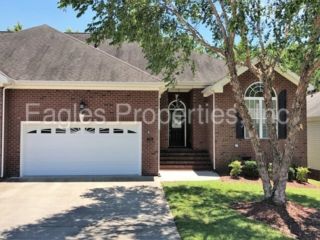 Primary Photo - 206 Commonsgate Dr