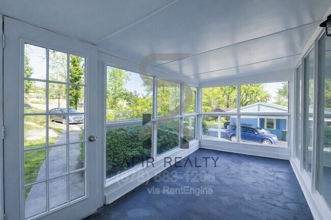 Foto del edificio - 1026 Lynhurst Dr SW