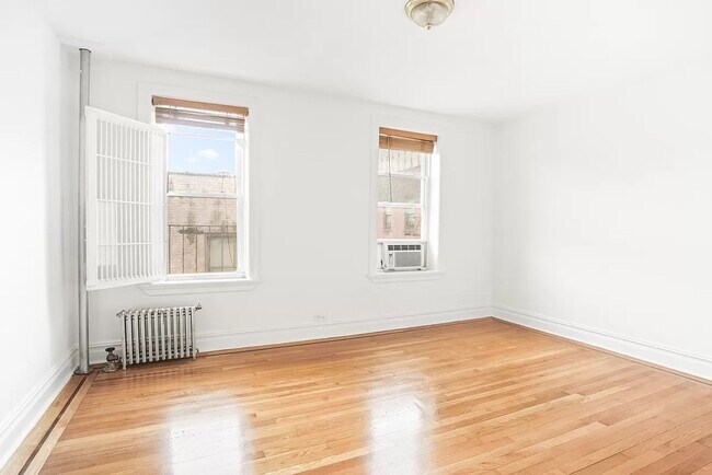 Foto del edificio - Newly painted 1Bed 1bath