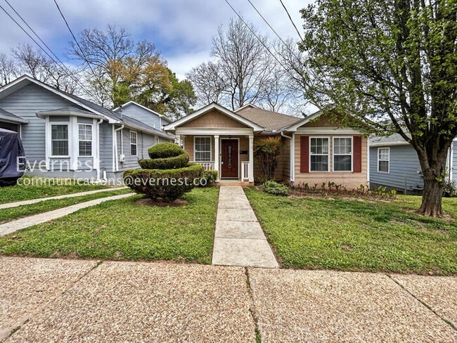 Photo - 1065 Fair St SW House