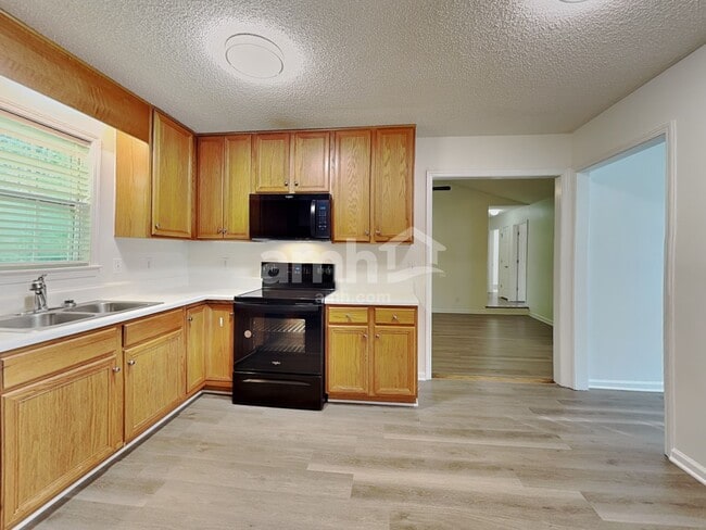 Building Photo - 205 Wood Green Dr