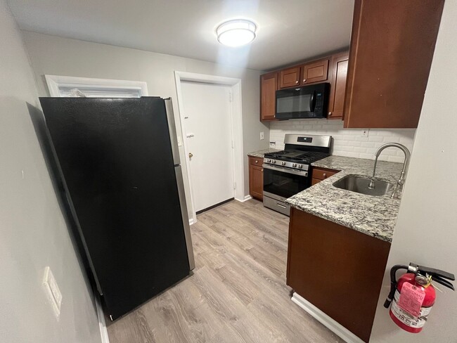 Foto del edificio - New 2 Bed/2Bath Home near Bergen Square in...