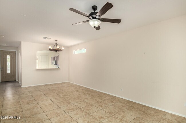 Building Photo - 2867 N 152nd Ave