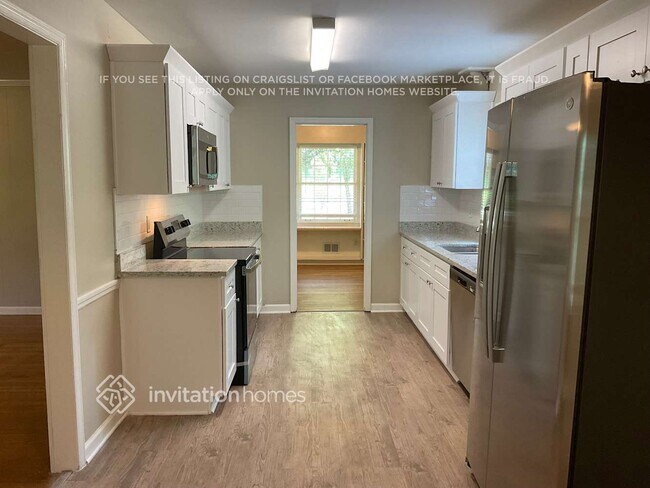 Foto del edificio - 680 Foxcroft Cir SE