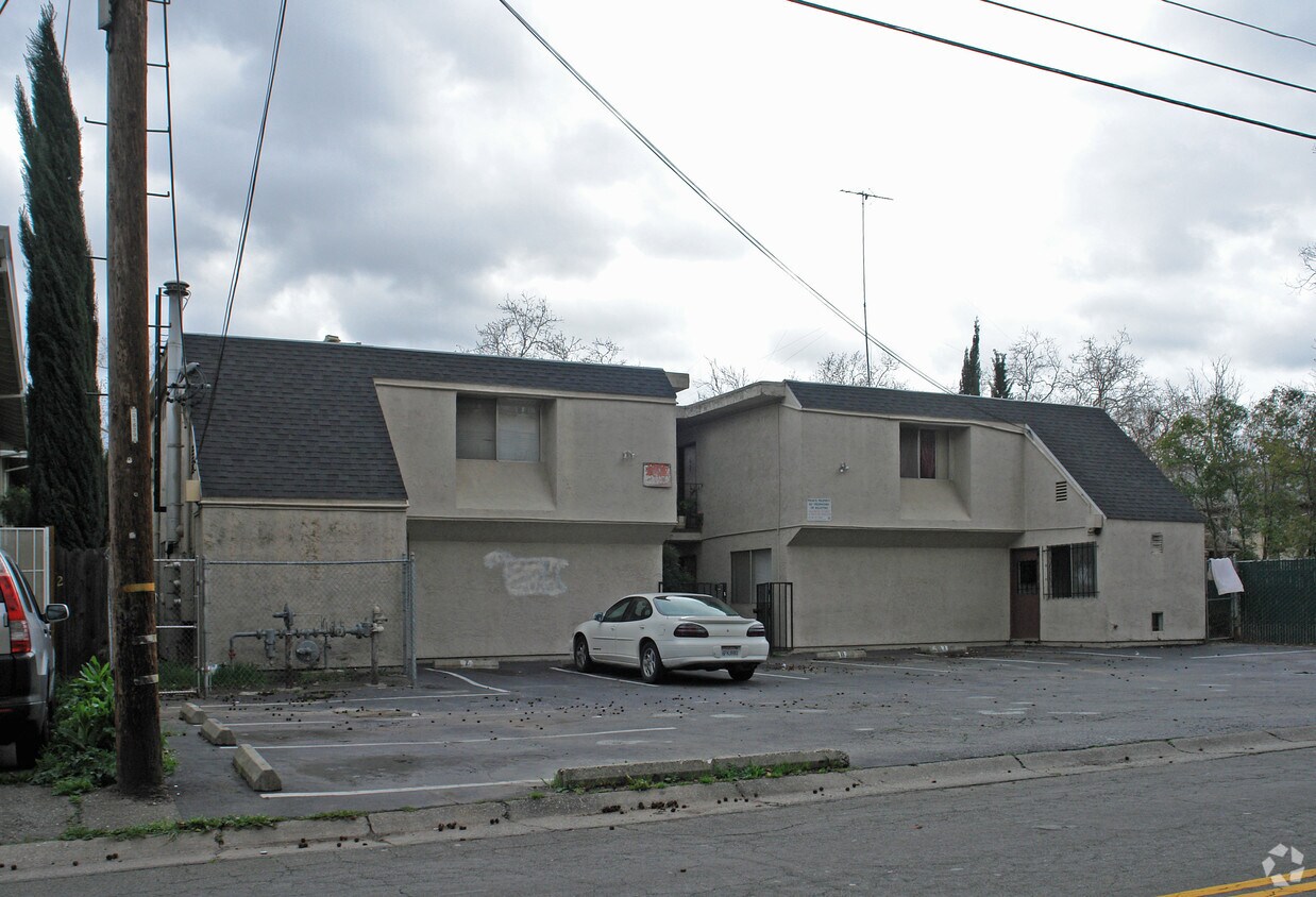 Building Photo - Elizabeth Apartments