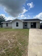 Building Photo - 401 Ward Ln