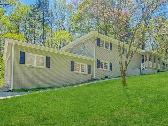 Foto del edificio - 6323 Caroline Ct