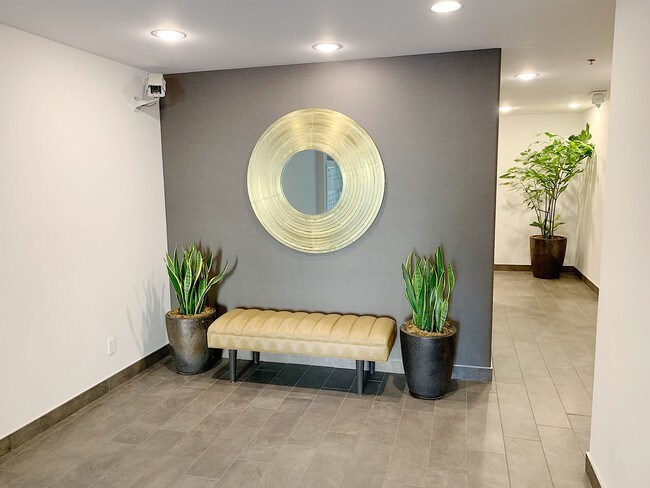 Vestíbulo - The Radford Studio City