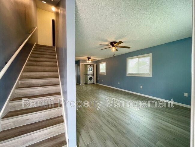 Foto del edificio - 17325 Whitewater Ct