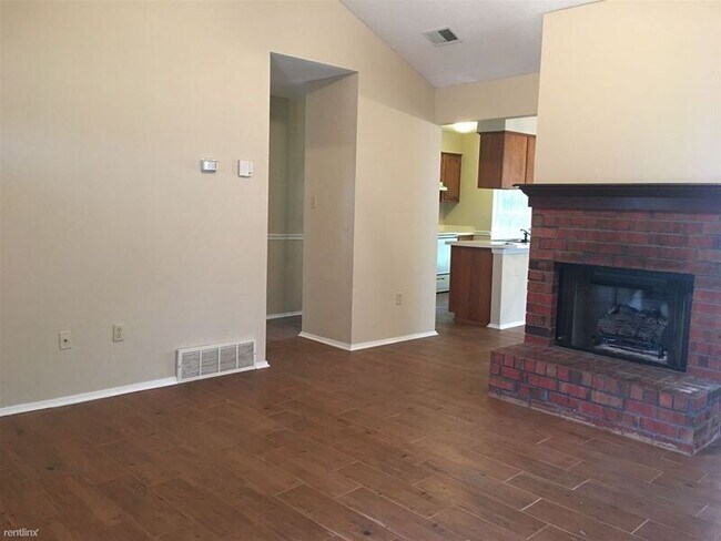 Building Photo - 10388 Maplebrook Ln