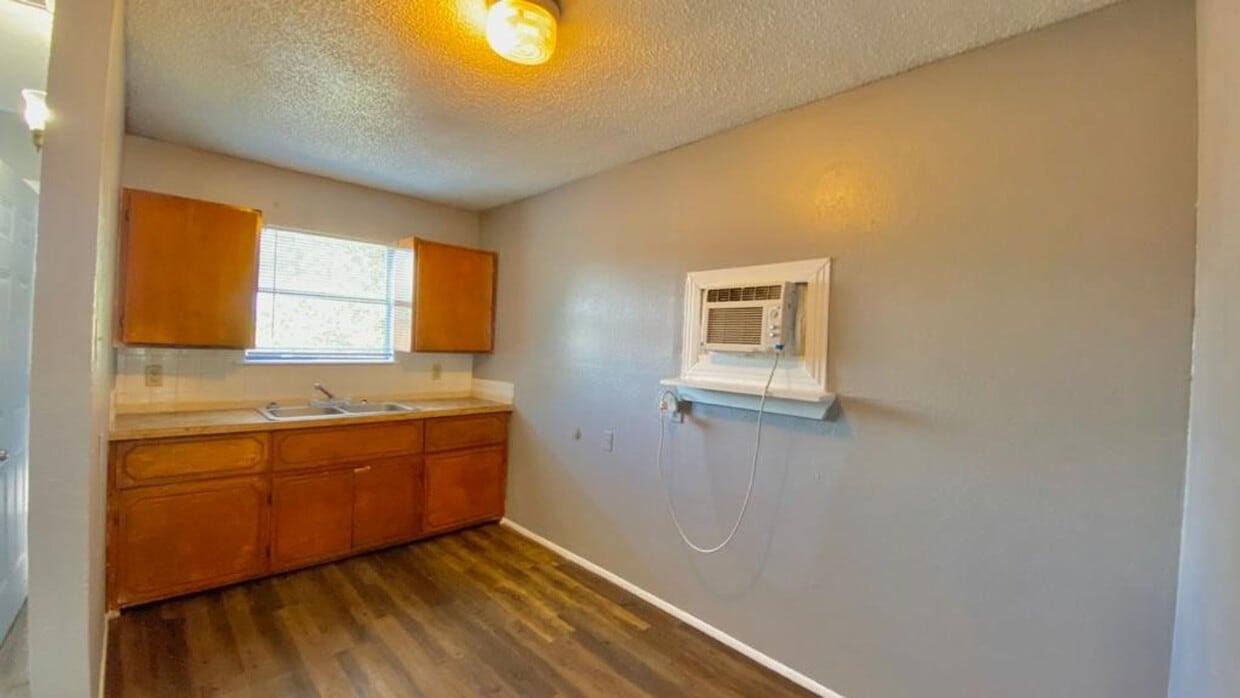 Foto del edificio - 909 W 21st St