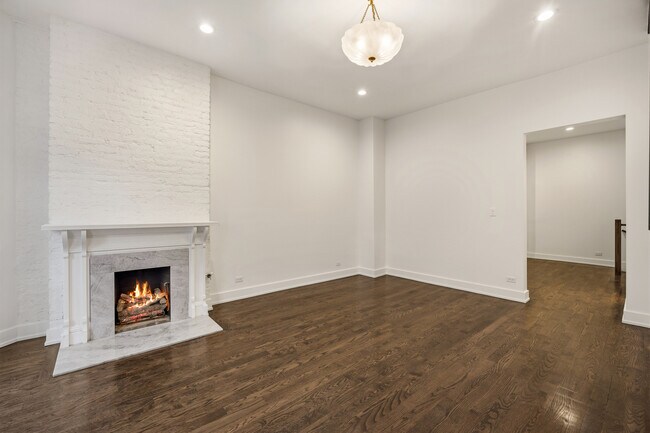 Foto del edificio - 2107 N Clark St