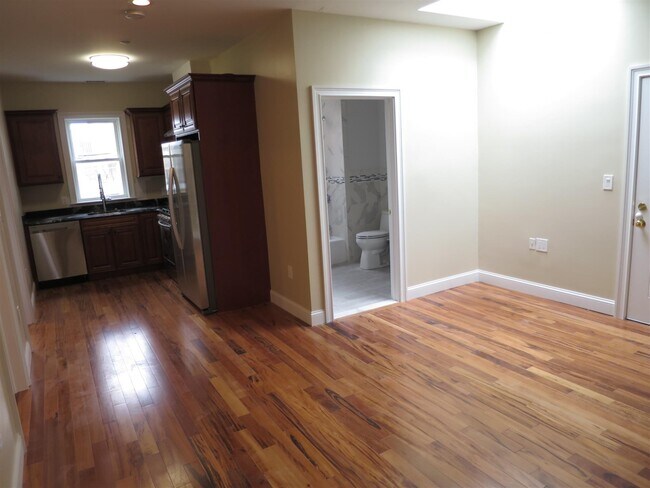 Foto del edificio - 1131 Broadway