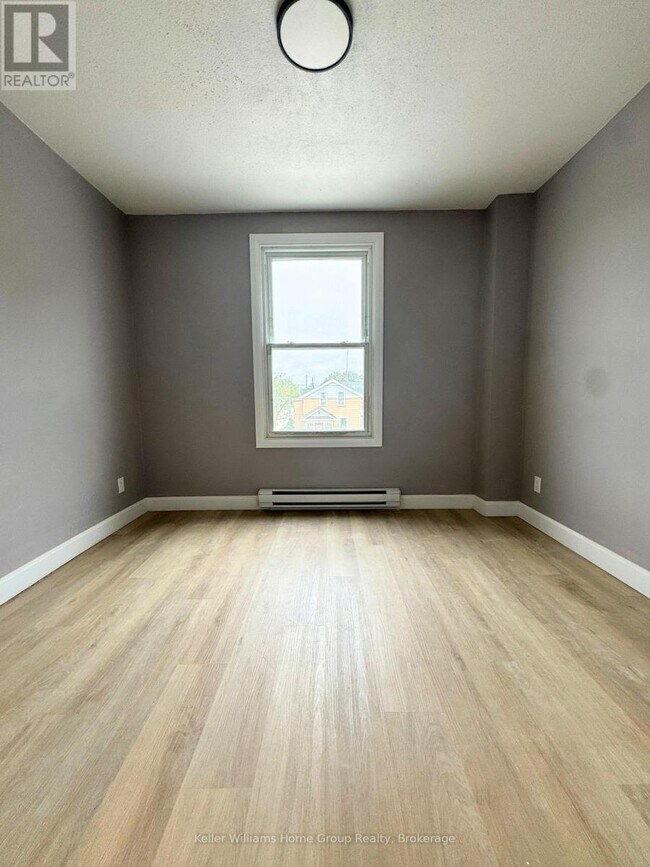 Photo du bâtiment - 116 Elora St S