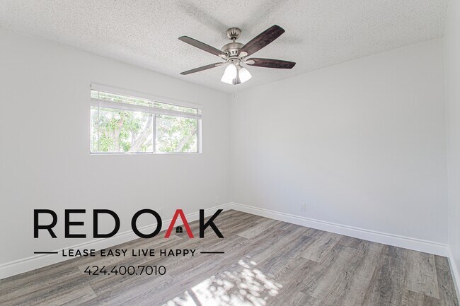 Foto del edificio - 11124 Lambert Ave