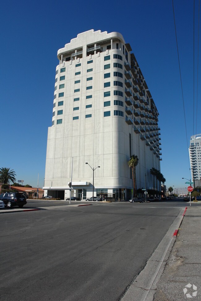 Building Photo - SoHo Lofts of Las Vegas