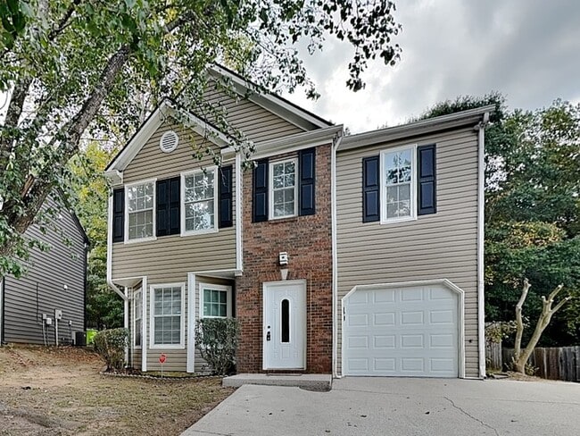 Building Photo - 6468 Drake Manor