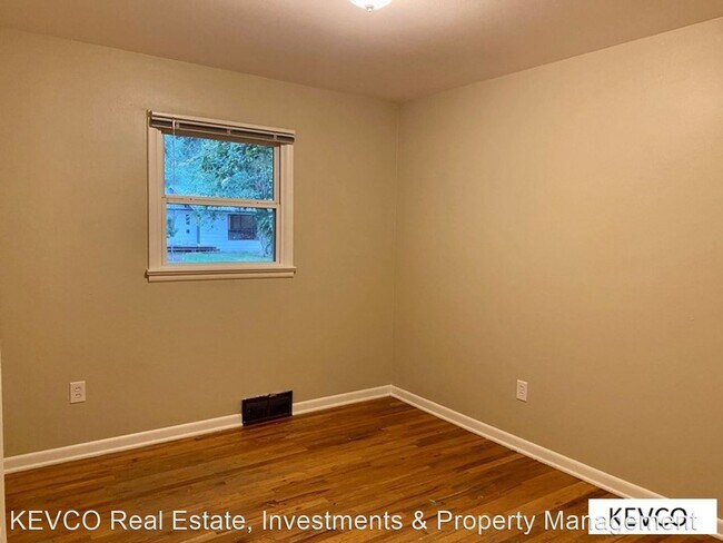 Building Photo - 4 br, 2 bath House - 1216 Columbine Ct