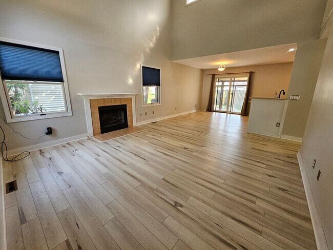 Foto del edificio - 3 bed, 2 bath, Mishawaka