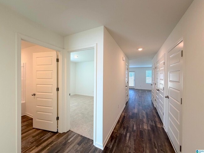 Building Photo - 2025 Ogletree Pl