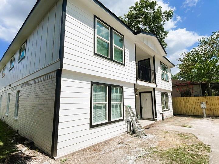 Foto principal - 711 S Houston Ave