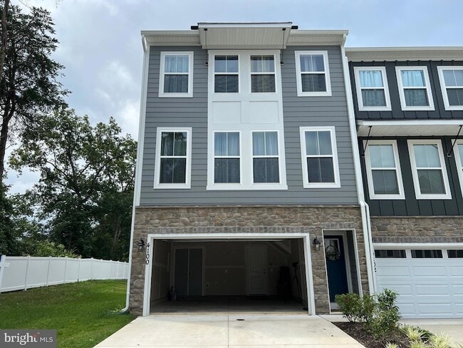Foto del edificio - 4100 Bolton Ct