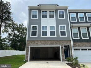 Building Photo - 4100 Bolton Ct